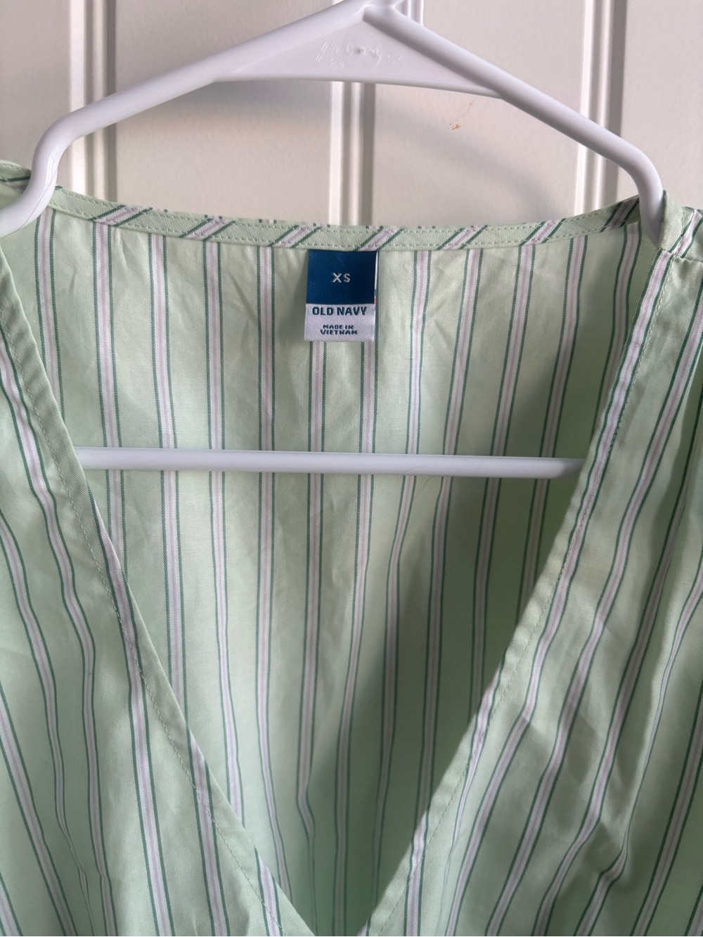 Old Navy Mint Green Striped V-Neck Ruffle Crop Top - Picture 7 of 9